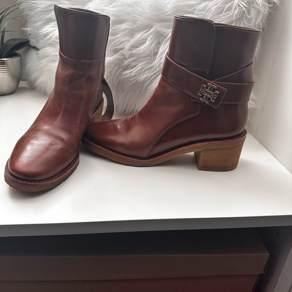 Tory Burch Chestnut Leather Ankle Booties